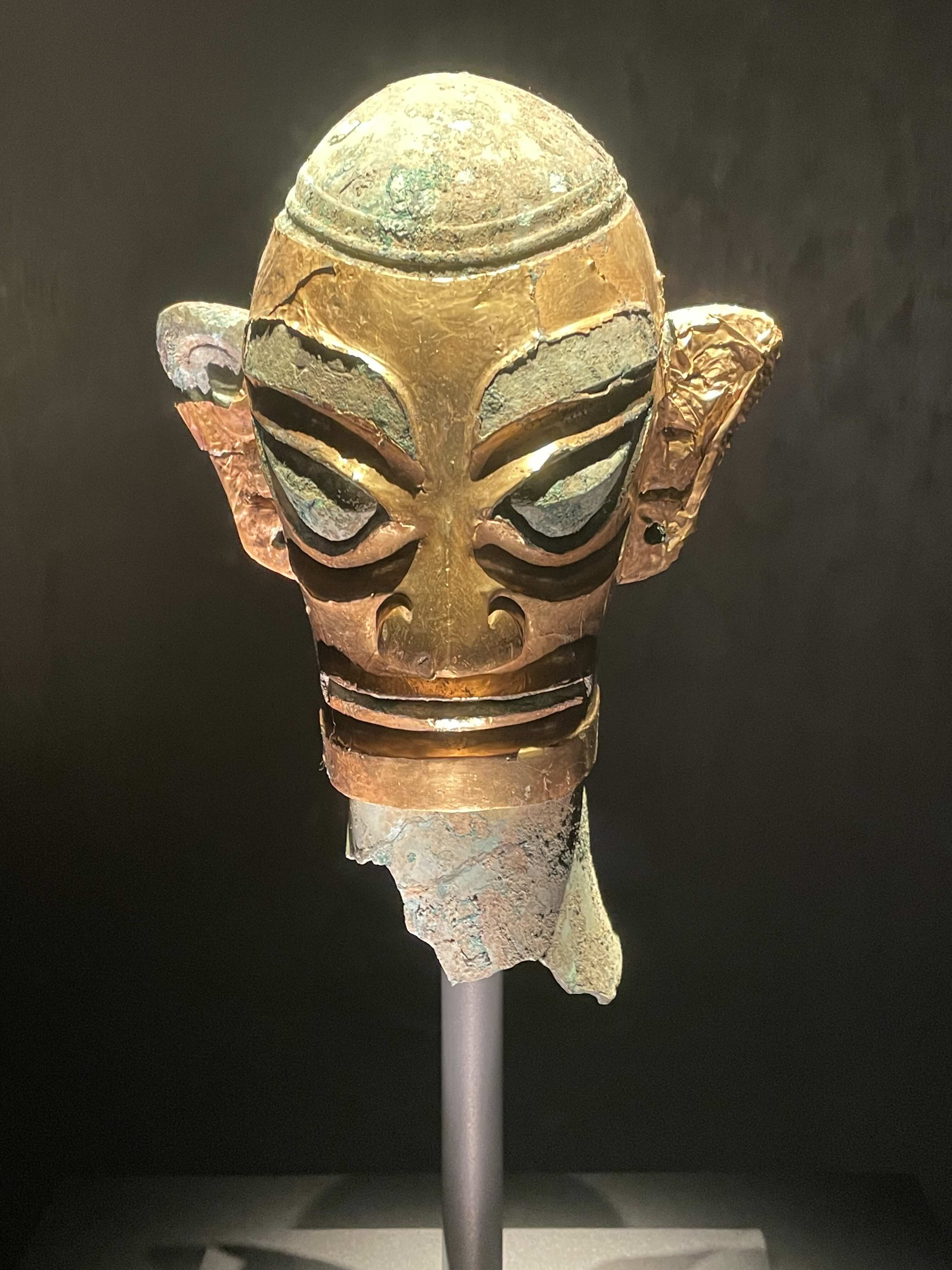 金面青铜鸟人